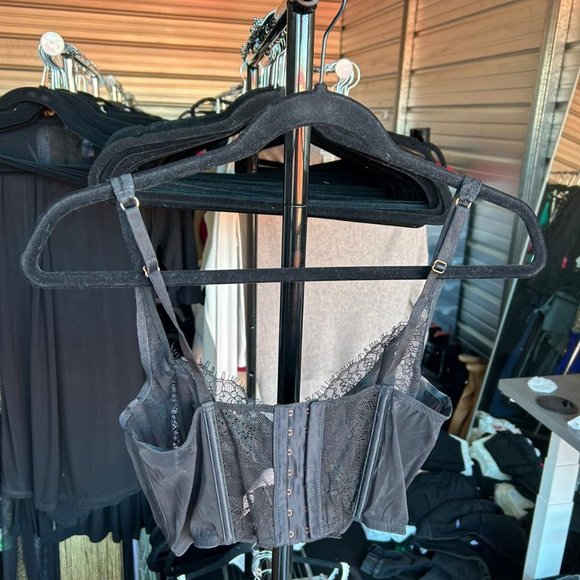 Victoria’s Secret Unlined Lace Up Corset Top - Picture 5 of 6